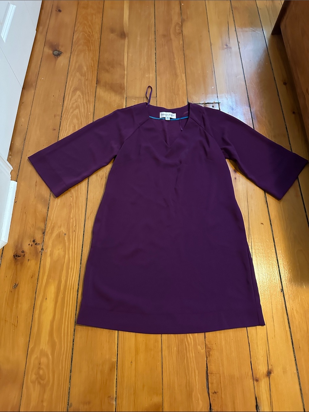Donna Ricco Plum Purple Shift Dress with Notch Neck